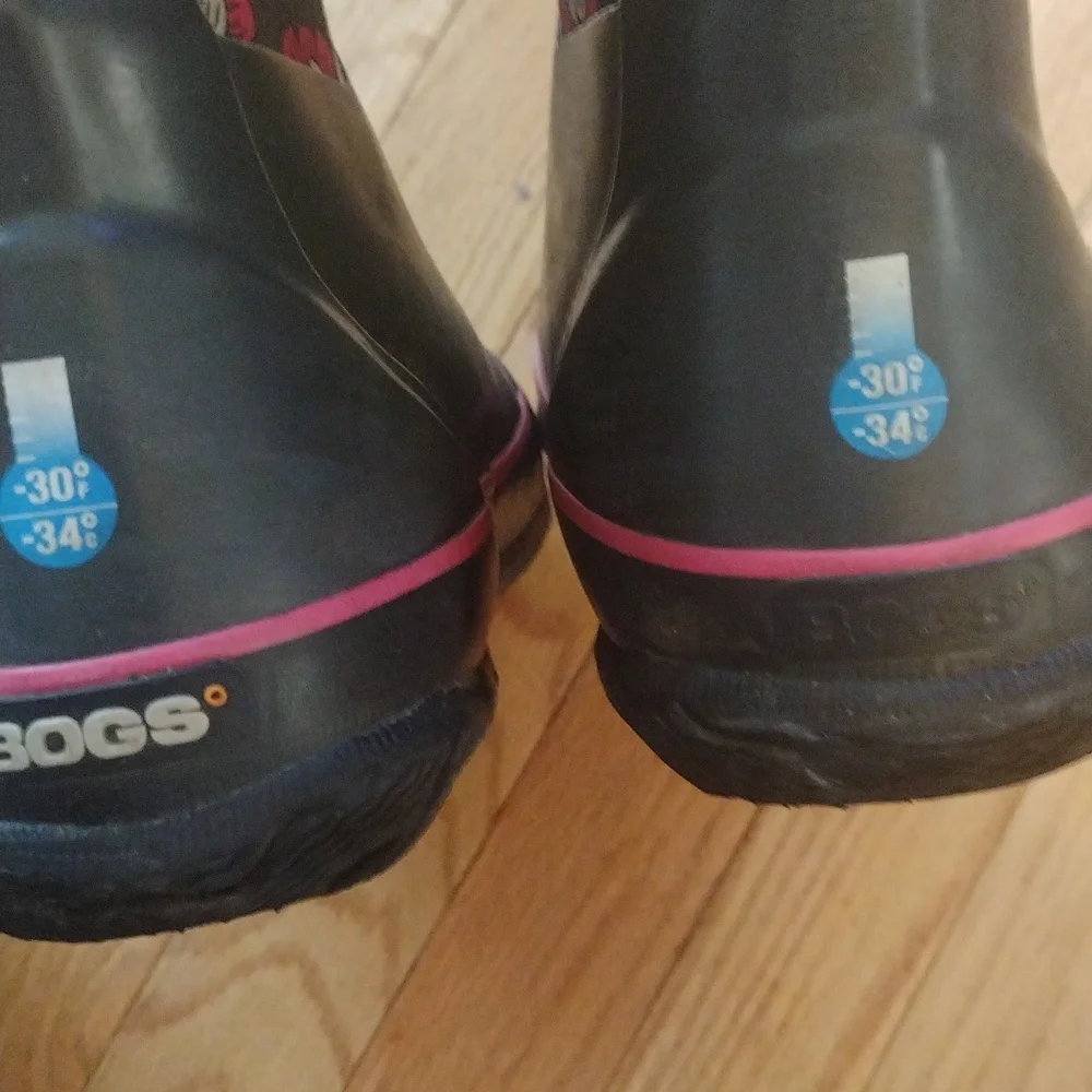 -Bogs classic pansies rubber insulated mid calf boots
